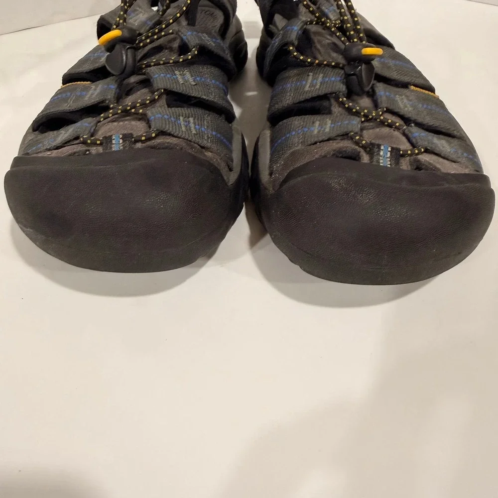 Keen Newport H2 Mens 9.5 Waterproof Hiking Sandals Grey Blue Bungee GORP Shoes